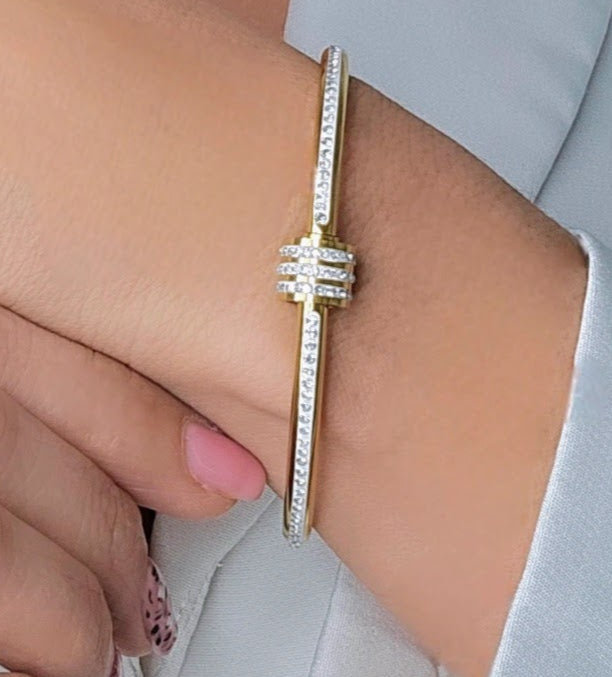 HOOP BRACELET